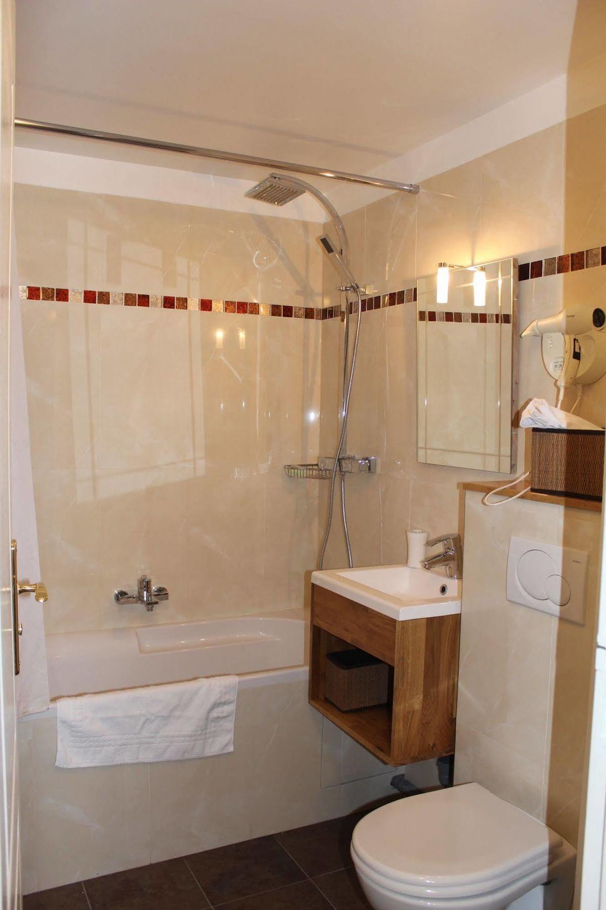 פריז Hotel Metropolitain מראה חיצוני תמונה