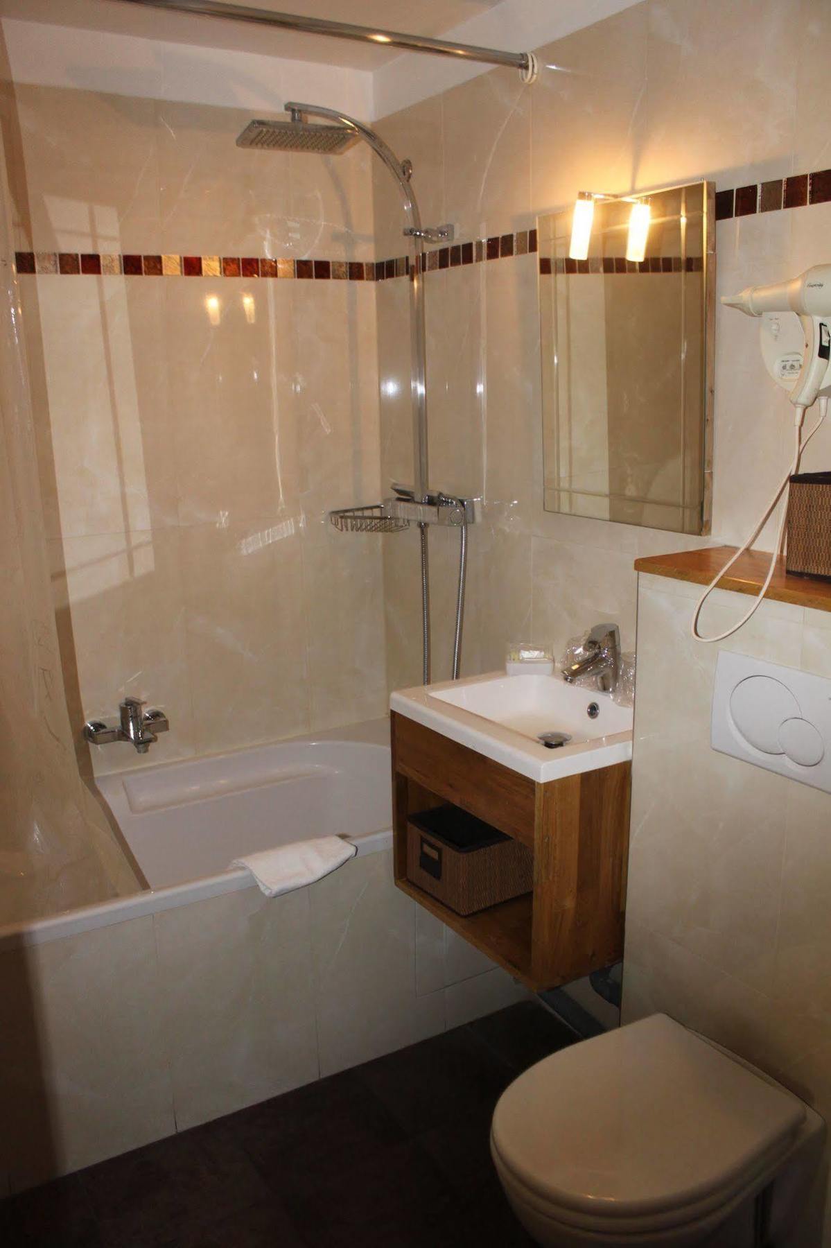 פריז Hotel Metropolitain מראה חיצוני תמונה