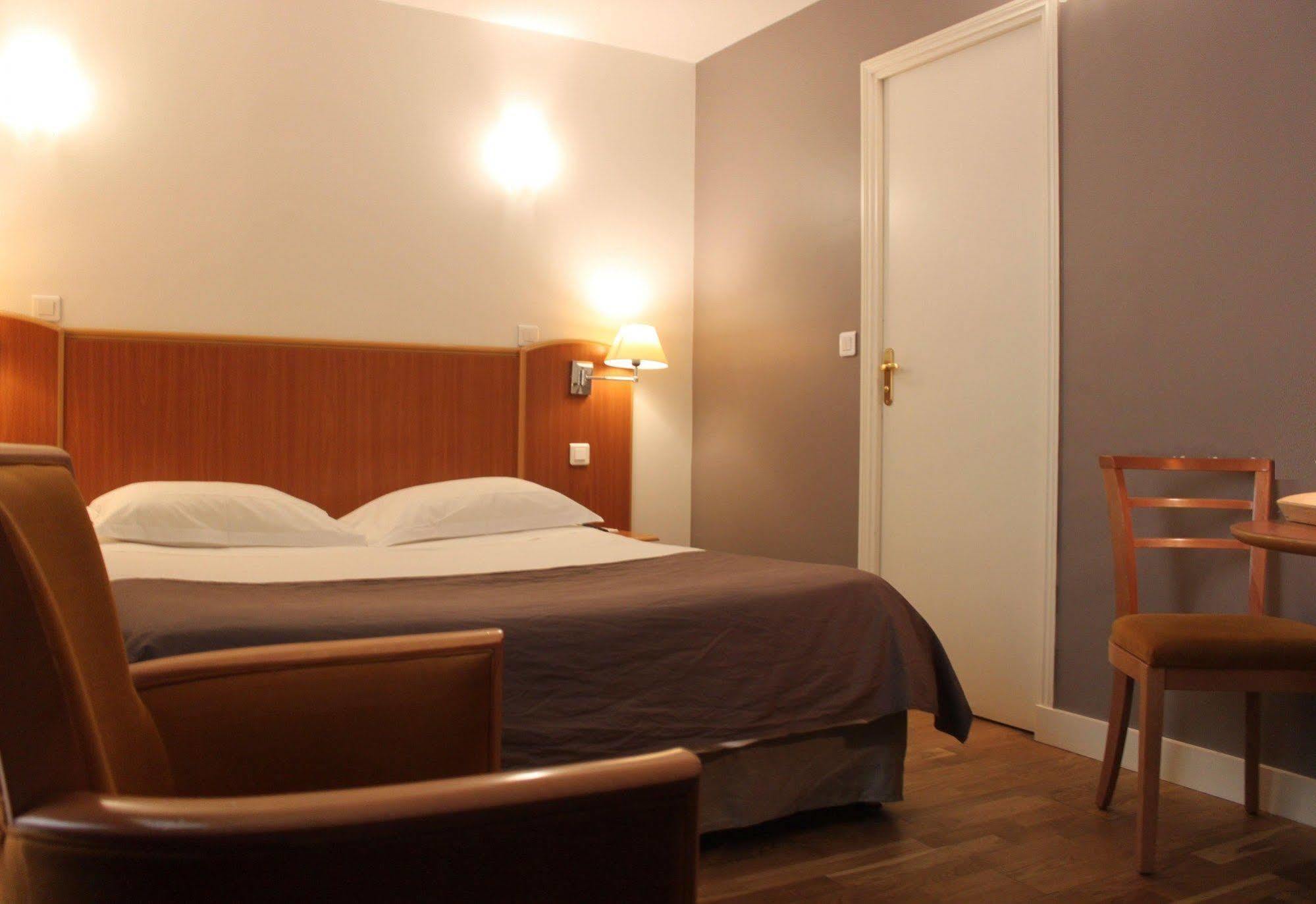 פריז Hotel Metropolitain מראה חיצוני תמונה