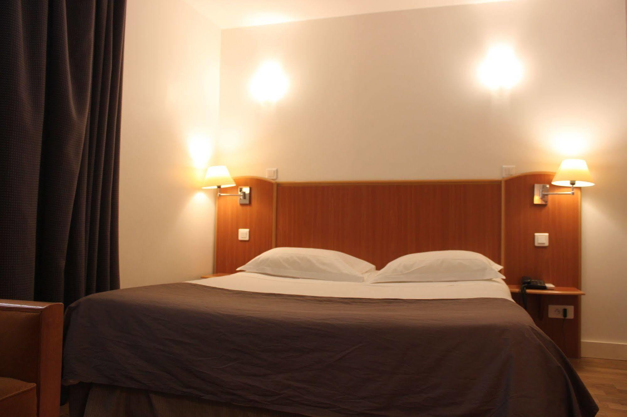 פריז Hotel Metropolitain מראה חיצוני תמונה